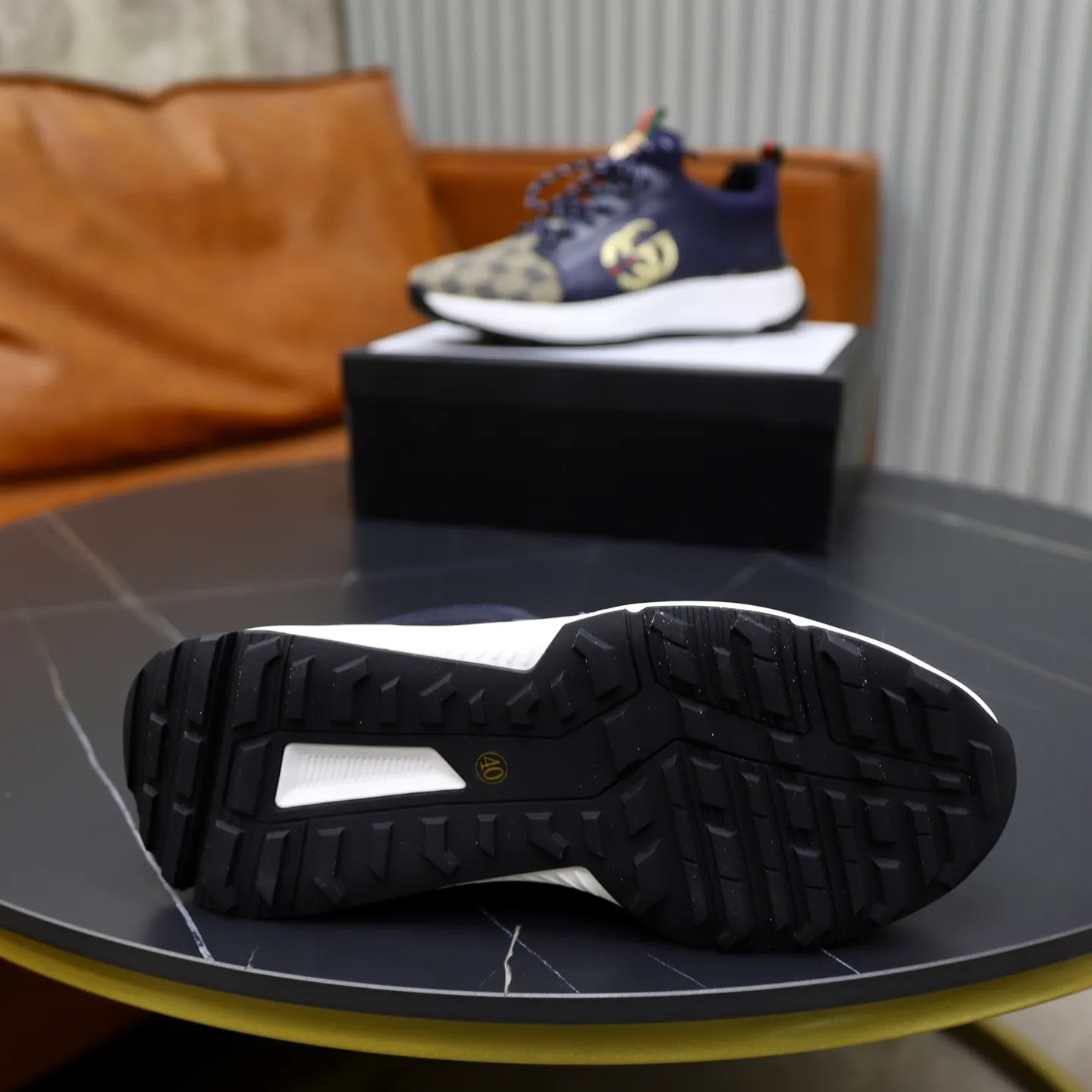 Ex-factory price: 462💰🙅‍♂️🙅‍♂️🙅‍♂️ Brand: GUCCI Standard code: 38-44 (45 customized) Grade: Same as the official website Material: Original material splicing Comfortable and breathable lining Lightweight and wear-resistant sports outsole Style category: Men's fashionable casual shoes Running sneakers Distinguished luxury brand elements Top luxury Color: actual picture color